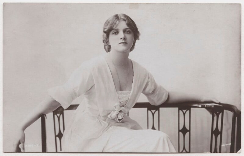 Dame gladys cooper npg x193702
