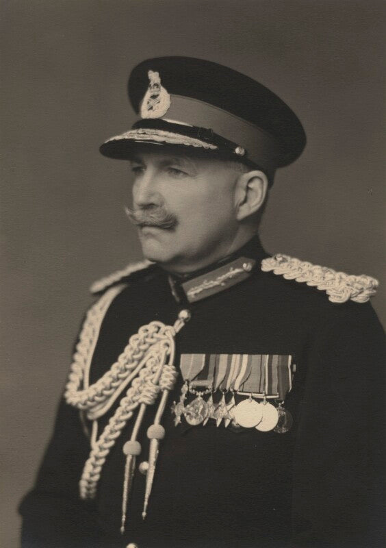 Leslie de malapert ('pete') thuillier npg x185694