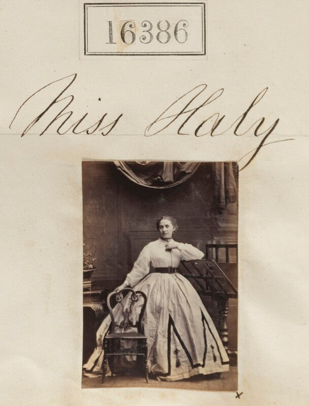 Miss haly npg ax64300