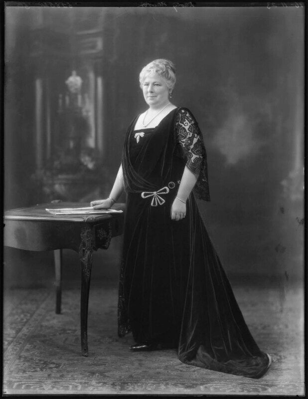 Muriel mary georgina newton (née duke), lady eltisley (later lady huntingfield) npg x122729