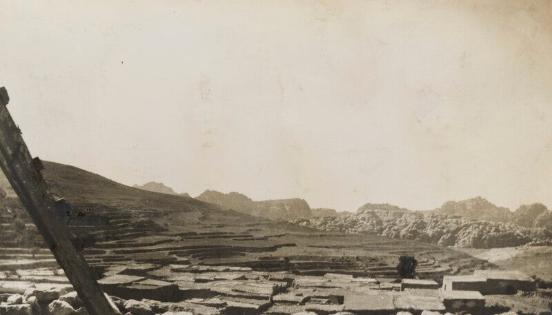 'on the way to petra' (the wadi musa, jordan) npg ax183263
