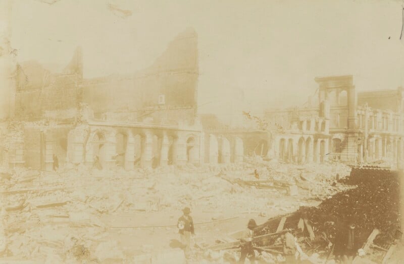 'avenida errázuriz after the earthquake' npg p1700(80a)