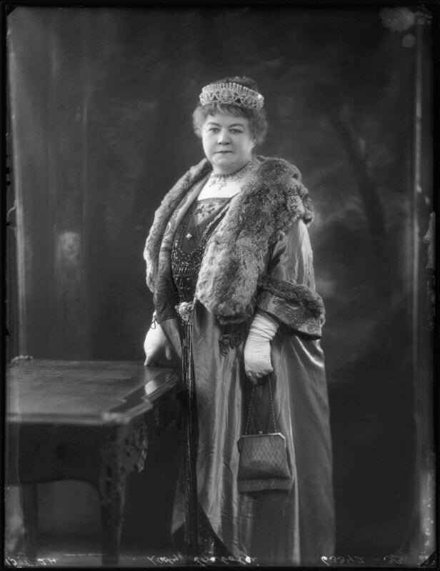 Lady elizabeth florence strabolgi (née cooper) npg x122862