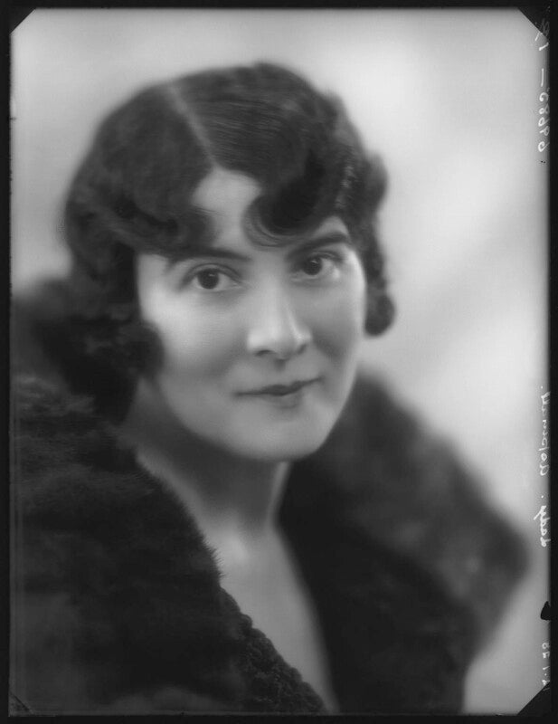 Kathleen (née mason), lady aspinall npg x124158