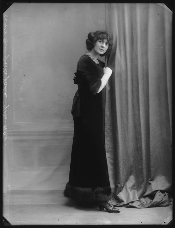 Julia james npg x101954