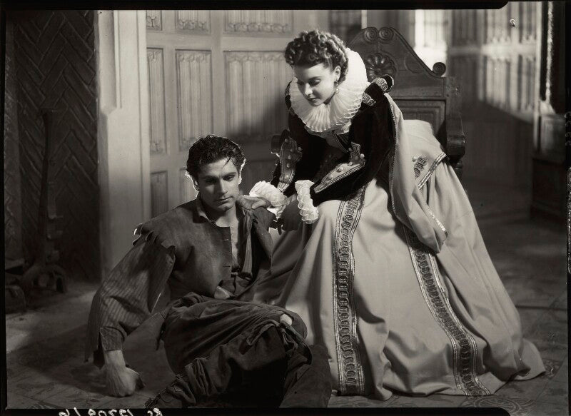 Laurence olivier as michael ingolby and vivien leigh as cynthia in 'fire over england' npg x23963