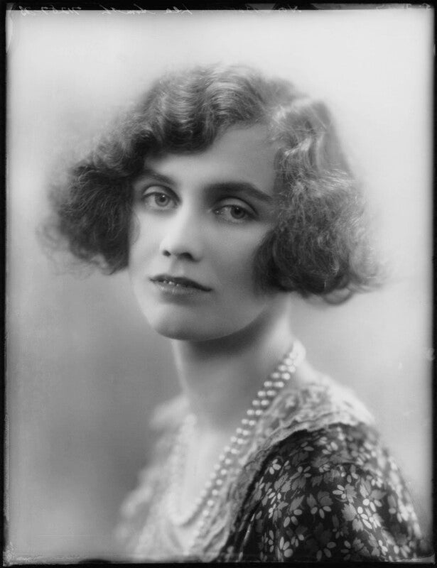 Barbara hamilton (née lea smith), 14th baroness dudley npg x124457