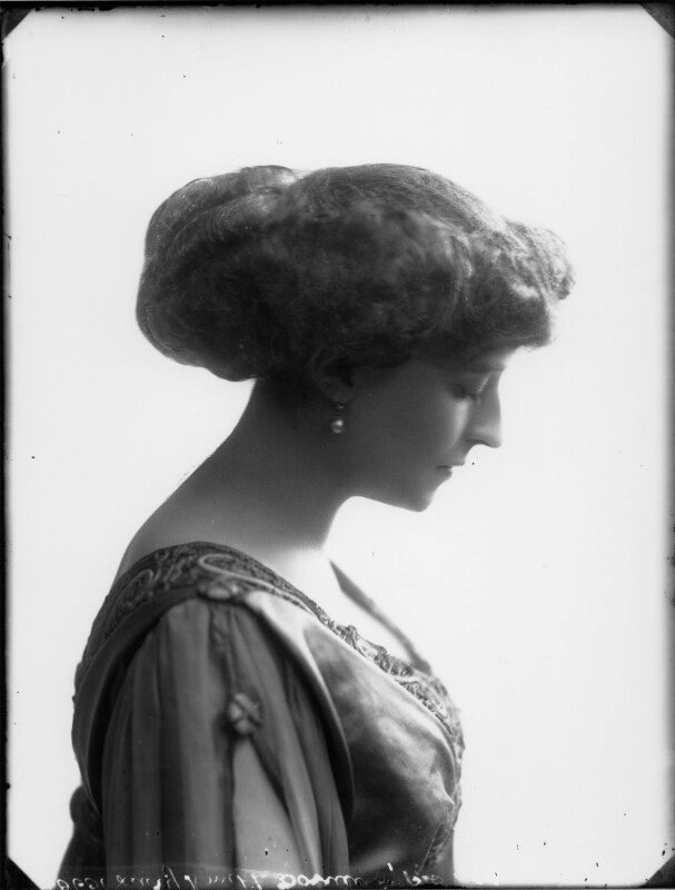 Olive crofton (née schneider), lady smith dorrien npg x33132