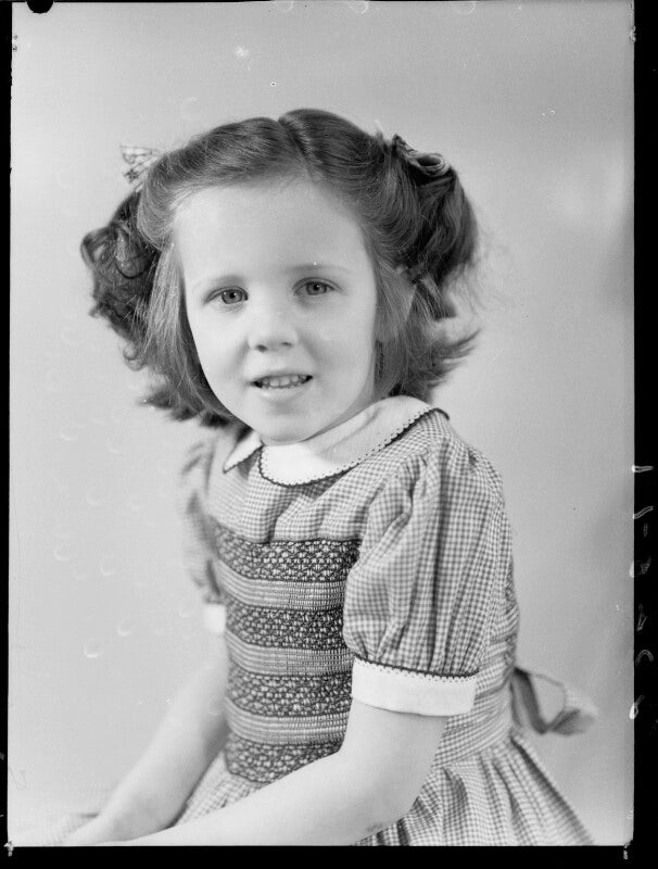 Kirstine elizabeth de daranyi (née forbes sempill) npg x97999