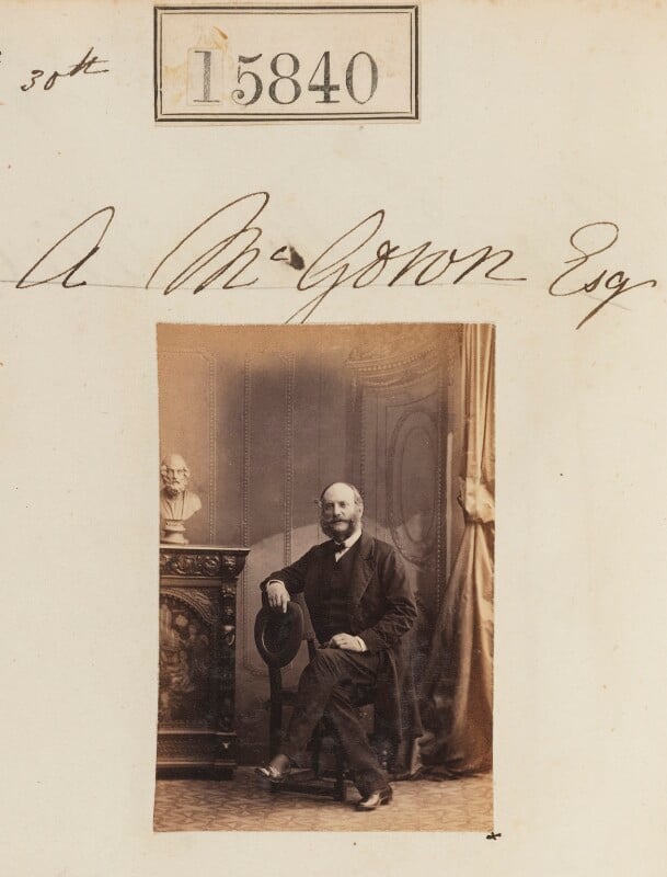 Mr a.m. gown npg ax63770
