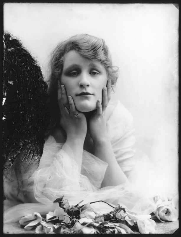 Beatrice sinclair npg x103572