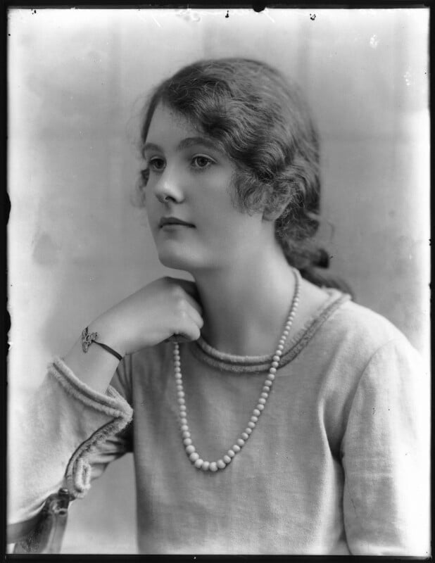 Gwendolen jane (née armstrong jones), lady buckley npg x74882