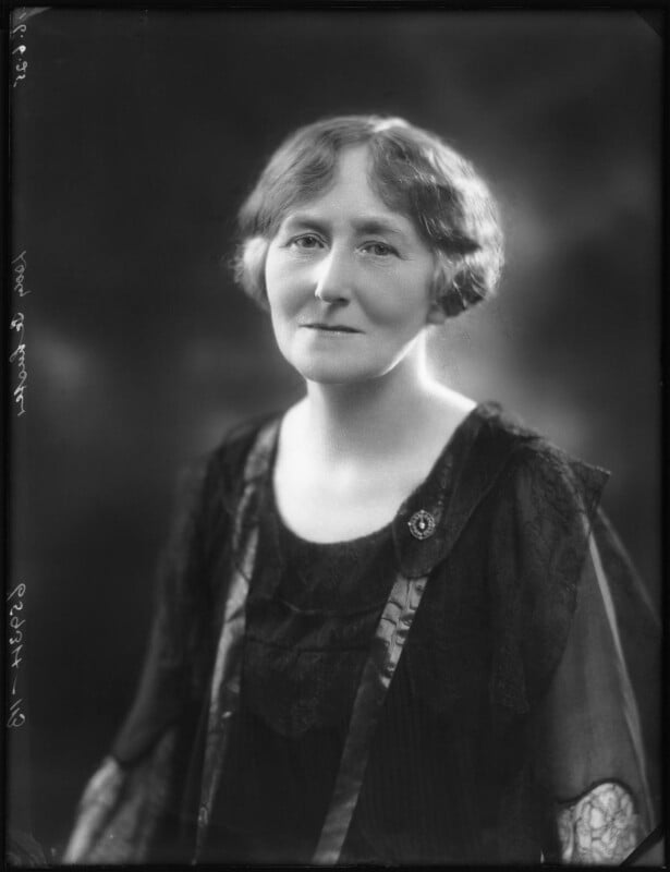 Lady schuster npg x123398