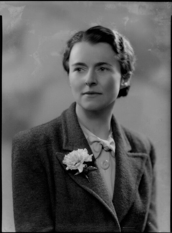 Nourah winifred athelstan (née chard), lady waterhouse (later giles) npg x177782