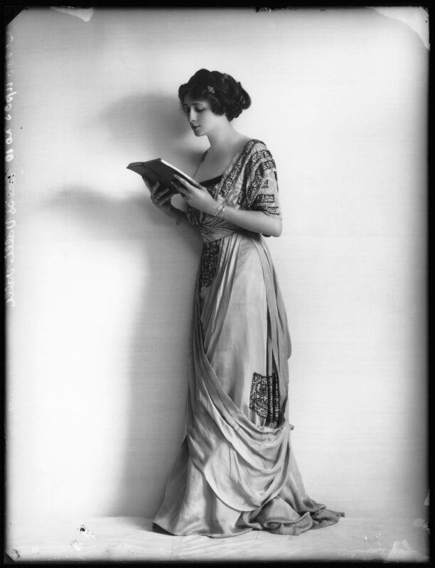 Valli valli (née valli knust) npg x101934