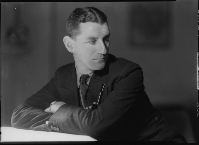 Maxwell knight npg x23374