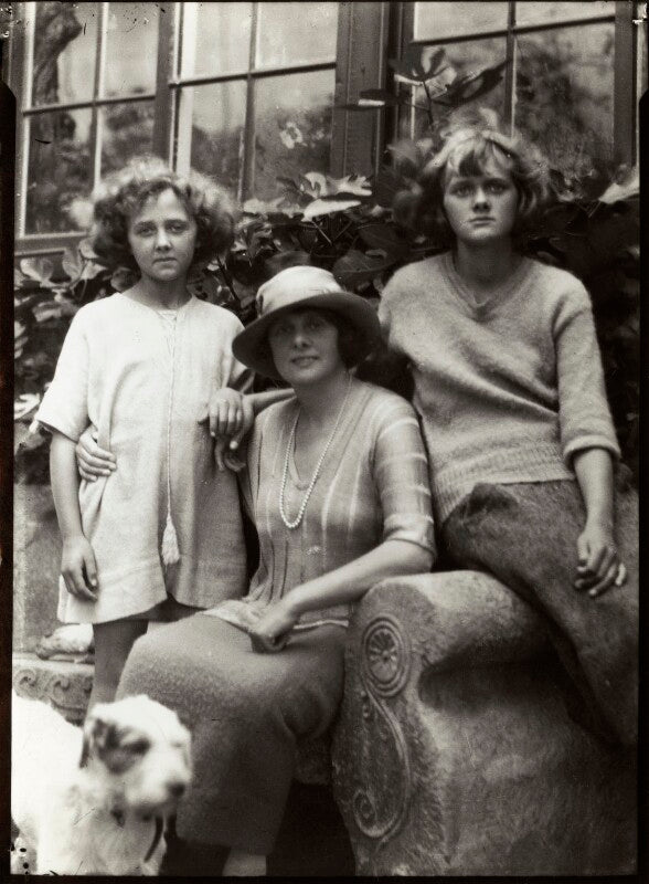 Jeanne du maurier; 'muriel beaumont', lady du maurier; daphne du maurier npg x44909