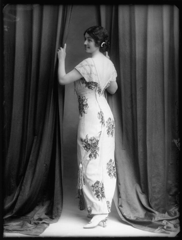 Lee white npg x101700