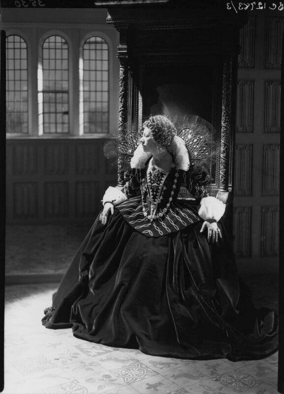 Flora robson as queen elizabeth in 'fire over england' npg x24791