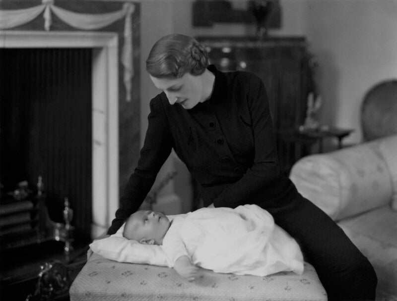 Oonagh evelyn henderson (née brassey); charles michael henderson, 3rd baron faringdon npg x153220