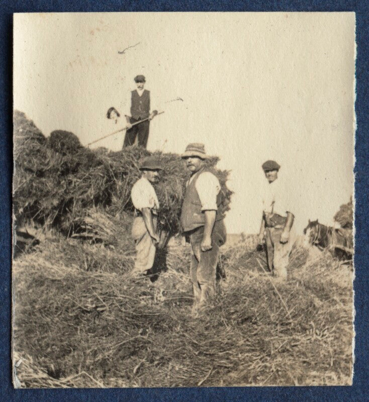 Farm workers npg ax140524