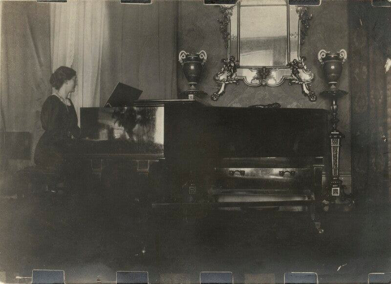 (joan) pernel strachey npg x38568