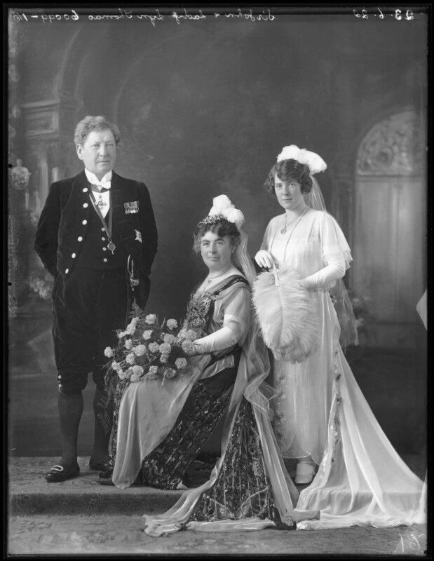 Sir john lynn thomas; mary rosina (née jenkins), lady lynn thomas npg x121694