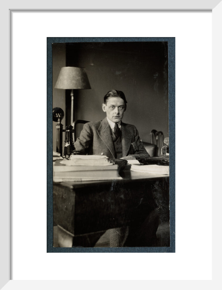 Si 1051651_ihcm 32.00_iwcm 19.12_fls 880231l.tif_fts 880231t.tif_mc ffffff_fwcm 1.50_tmwcm 4.00_bmwcm 4.00_lmwcm 5.44_rmwcm 5.44_maxdim 1000_en_external___iar 1