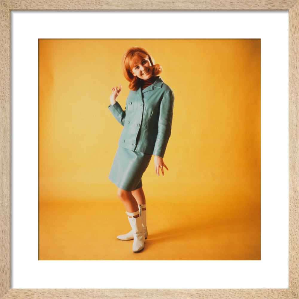 Lulu portrait print (art print, small, natural frame)