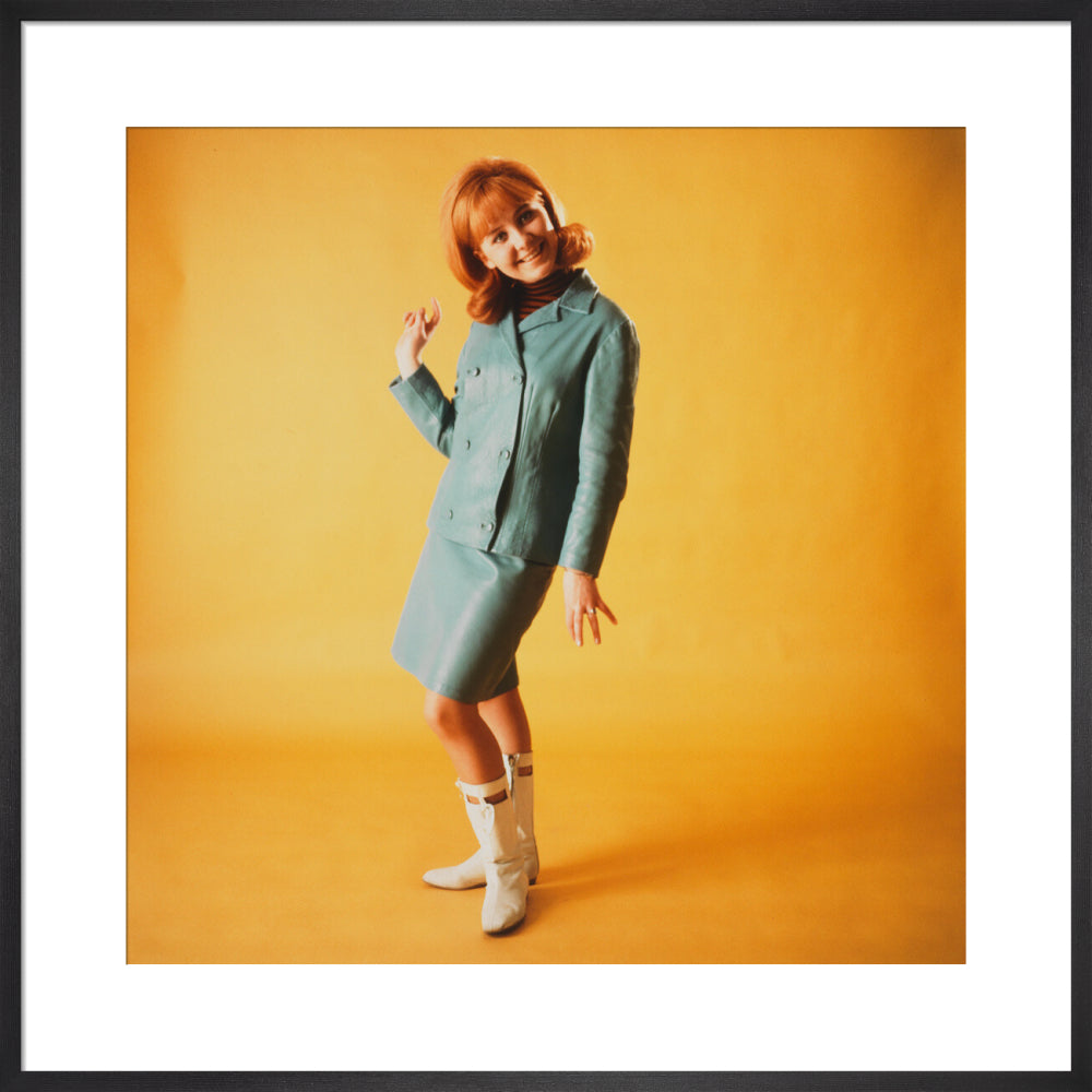 Lulu portrait print (art print, large, black frame)