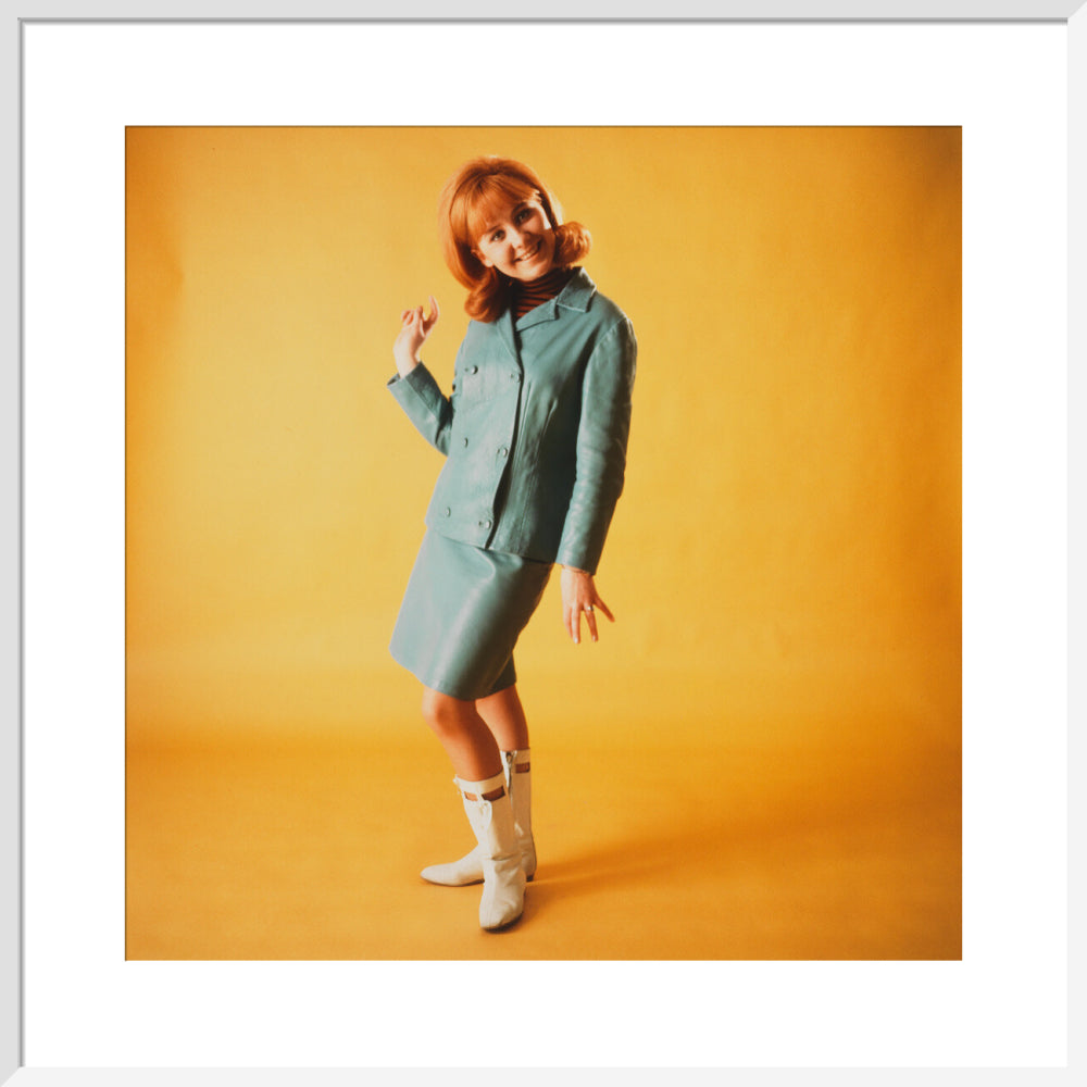 Lulu portrait print (art print, large, white frame)