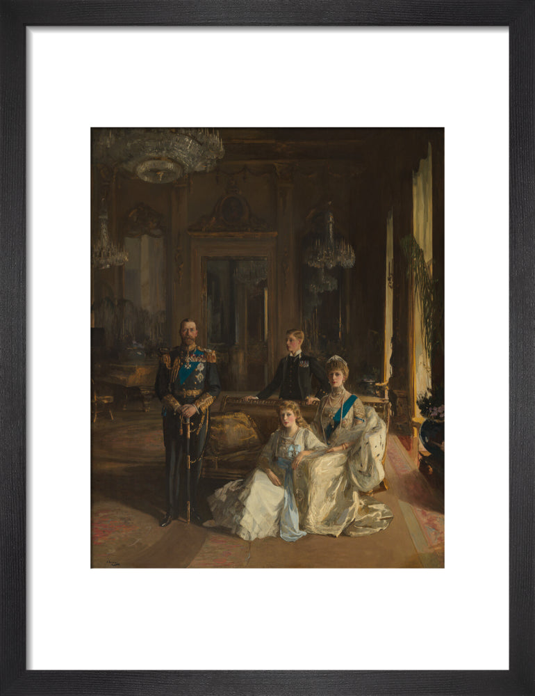 The royal family at buckingham palace, 1913 portrait print (art print, small, black frame)