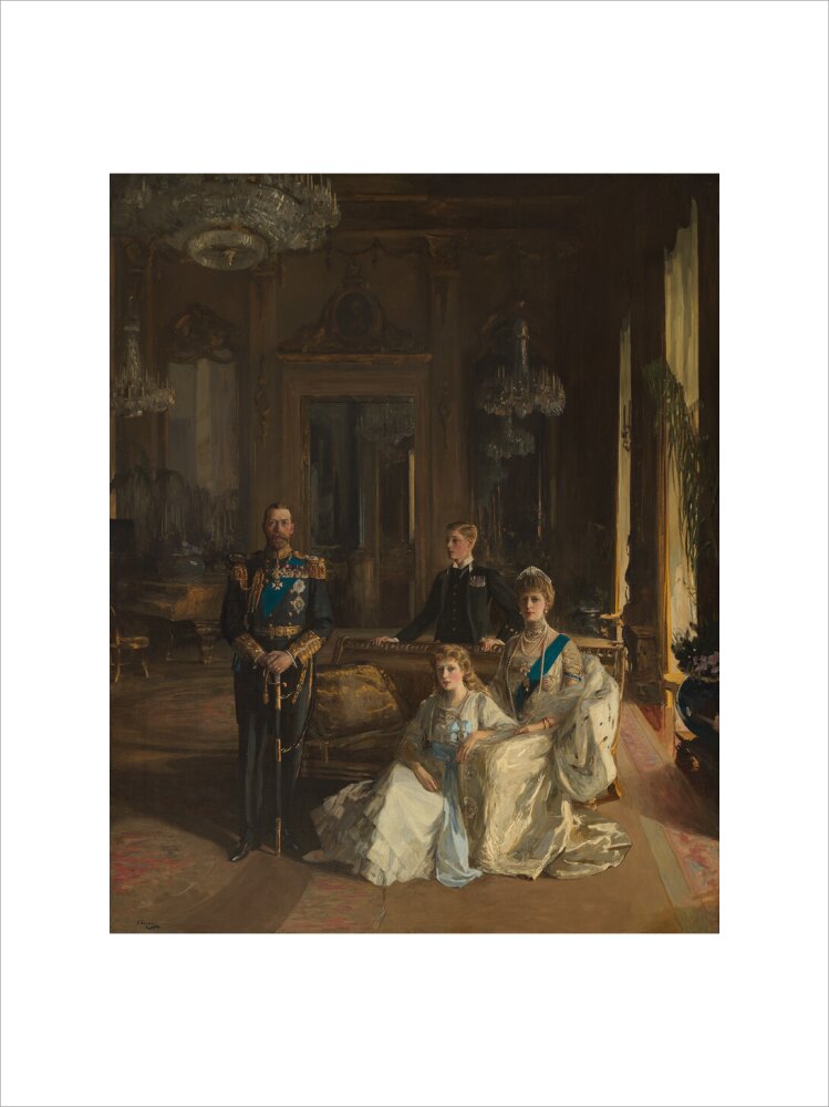 The royal family at buckingham palace, 1913 portrait print (art print, medium, no frame)