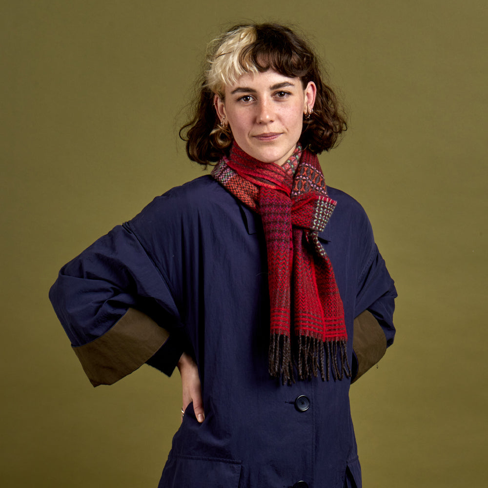 Walton lambswool scarf radish styled