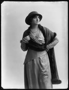 Lilian Hallows NPG x102919