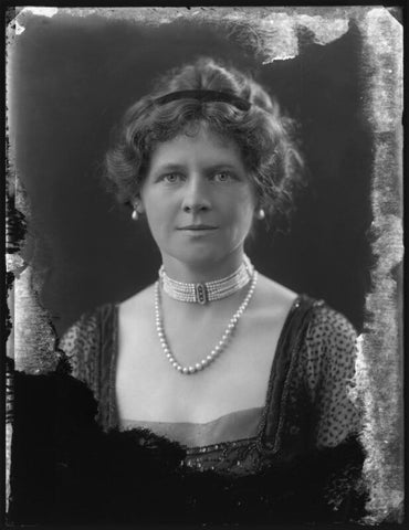 Marguerite Cecil Norton (née Huntington), Lady Rathcreedan NPG x120981