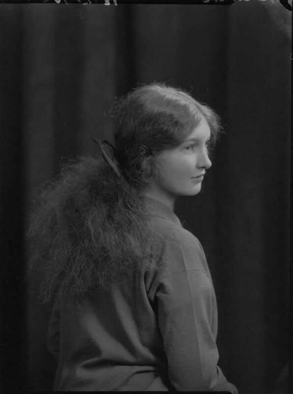 Hon. erin moira holderness roddam (née massey) npg x41476