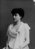 Hon. Lilian Janet (née Macdonald), Countess of Cromartie NPG x8964