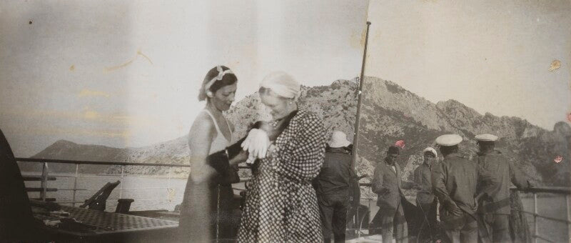 Comtesse phyllis de janzé (née boyd); clementine ogilvy spencer churchill (née hozier), baroness spencer churchill npg ax183186