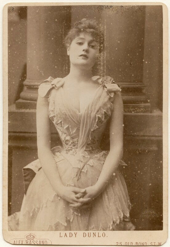 Belle bilton npg x197248