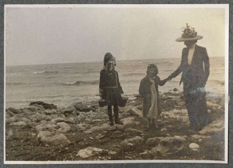 Catherine emma eastwood (née peel); julian vinogradoff (née morrell) and her nanny billy townshend npg ax140291
