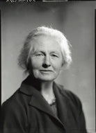 Lucy Barbara Hammond (née Bradby) NPG x20869