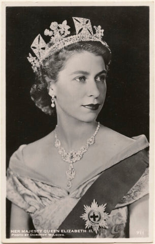 Queen Elizabeth II NPG x193148