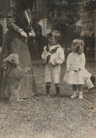 Raymond Swinford Shackleton; Cecily Jane Swinford Shackleton and an unknown woman NPG x36030