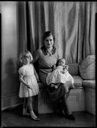 Hon. Mary Cecilia McNair Scott (née Berry) and children NPG x151353