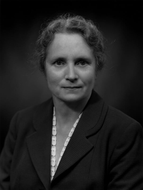 Vera lucy (née brown), lady strath npg x170761