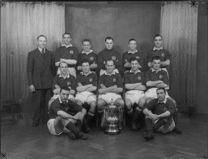 Manchester united football team in 1948 cup final shirts npg x49041