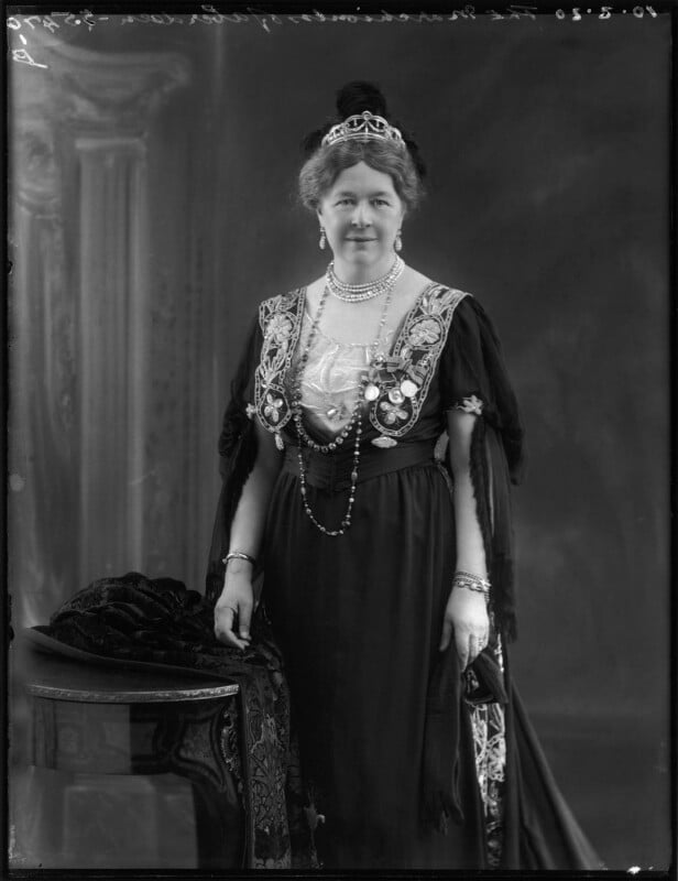 Ishbel maria (née marjoribanks), marchioness of aberdeen and temair npg x120155