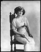 Muriel Maud Watt (née Williams) NPG x103874