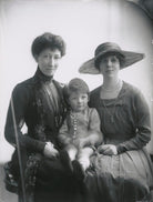 Duchess of Fife and family NPG x68963